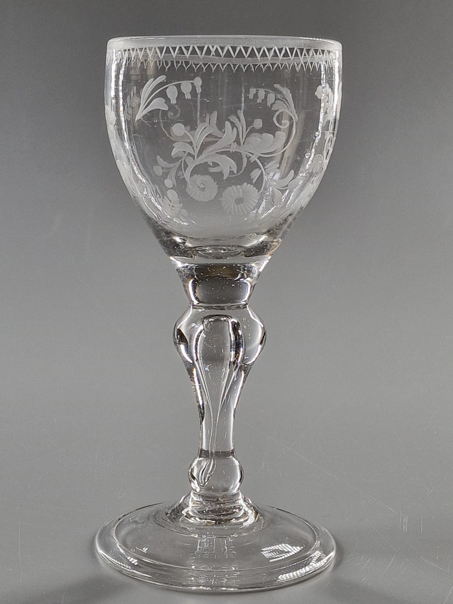 Ovoid Glass Cup Engraved With Flowering Branches And A Frieze Of Wolf's Teeth - 18th Century-photo-3