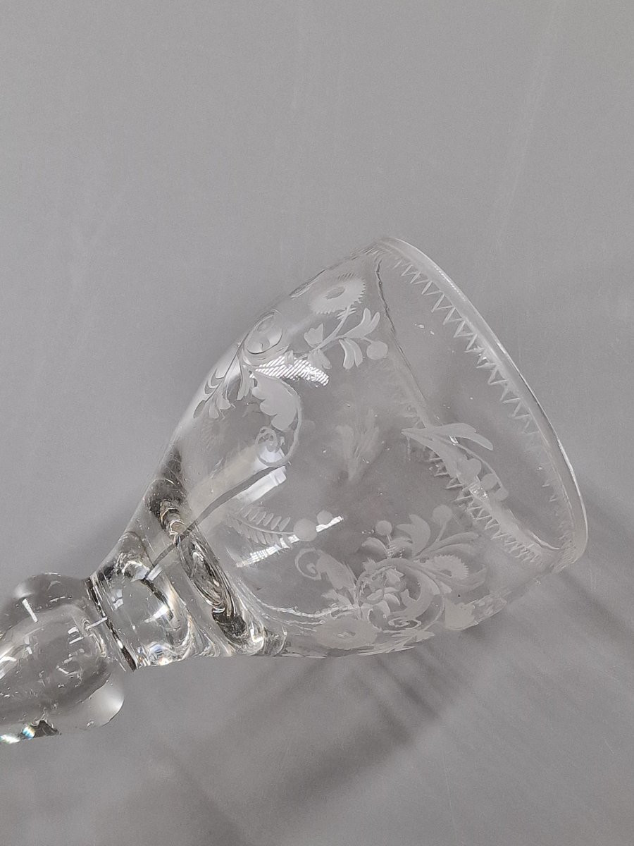 Ovoid Glass Cup Engraved With Flowering Branches And A Frieze Of Wolf's Teeth - 18th Century-photo-5