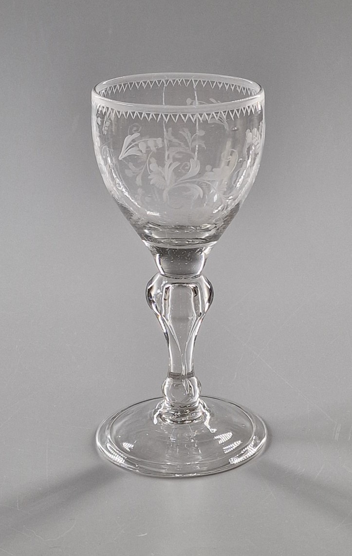 Ovoid Glass Cup Engraved With Flowering Branches And A Frieze Of Wolf's Teeth - 18th Century