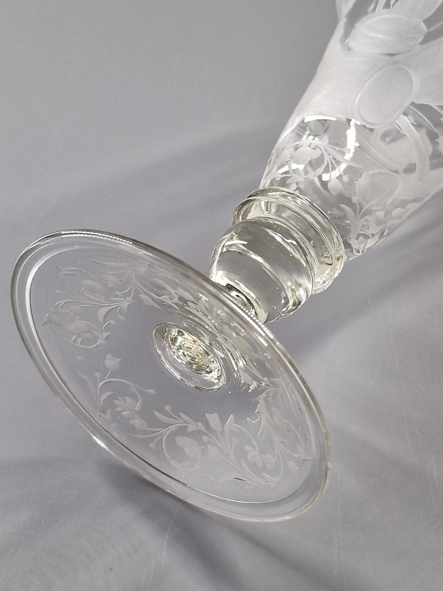 Verre à décor gravé d'un médaillon armorié et attributs militaires - Bohême, XIXe siècle-photo-5