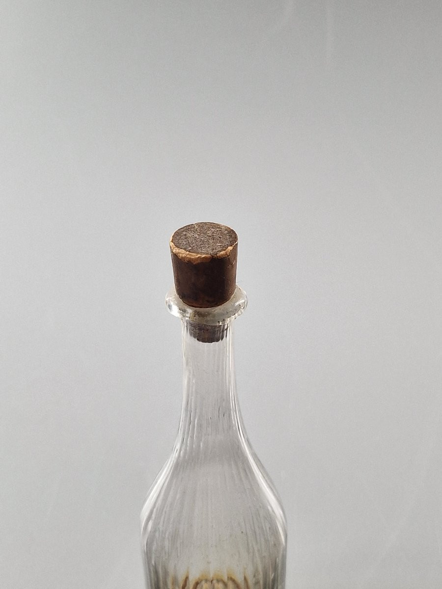 Perfume Bottle Or Spirit Flask In Blown Glass With Fine Gadroon Decoration - 18th Century-photo-4