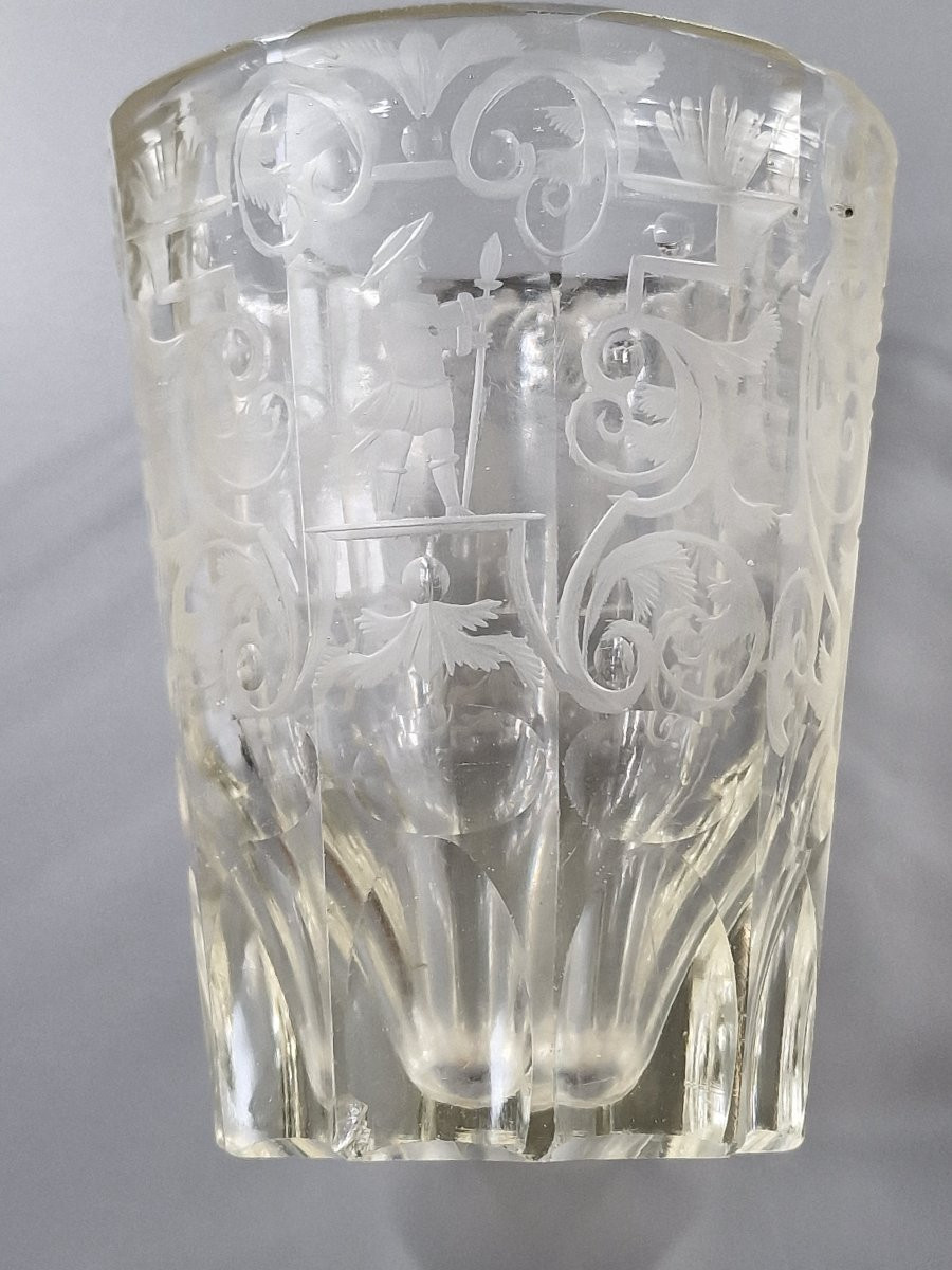 Glass Goblet Engraved With Soldiers And Foliage - Bohemia, 19th Century -photo-3