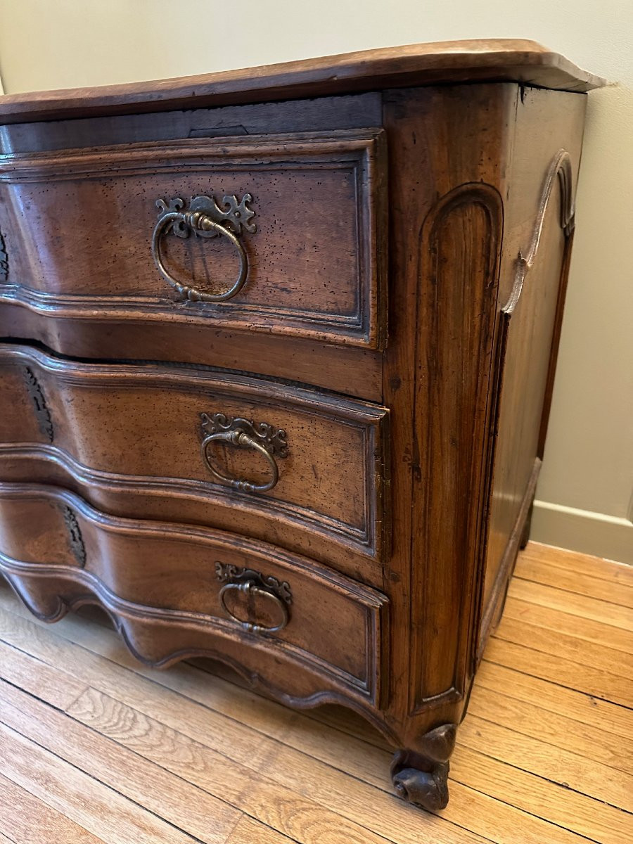 Commode arbalète en noyer mouluré - Vallée du Rhône, époque Louis XV 18e-photo-3