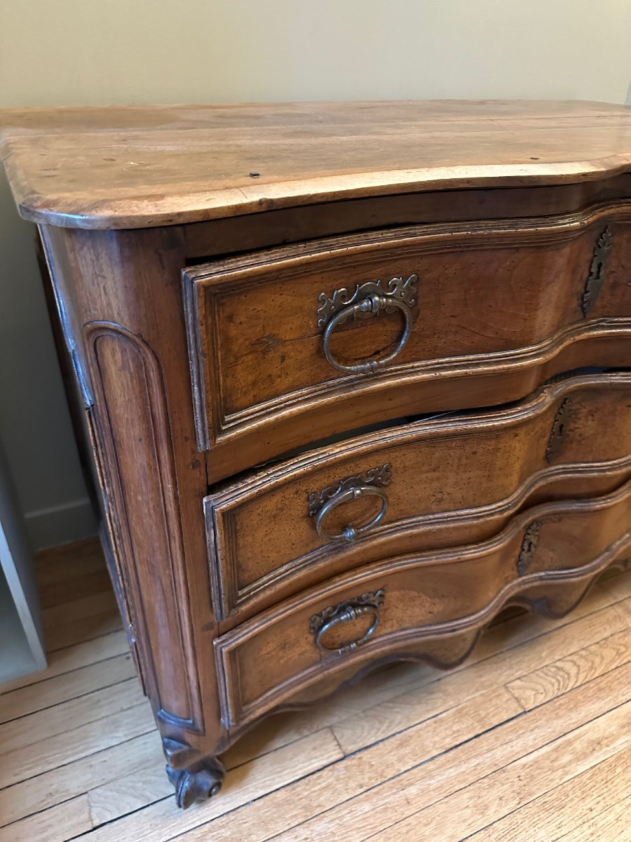 Commode arbalète en noyer mouluré - Vallée du Rhône, époque Louis XV 18e-photo-4