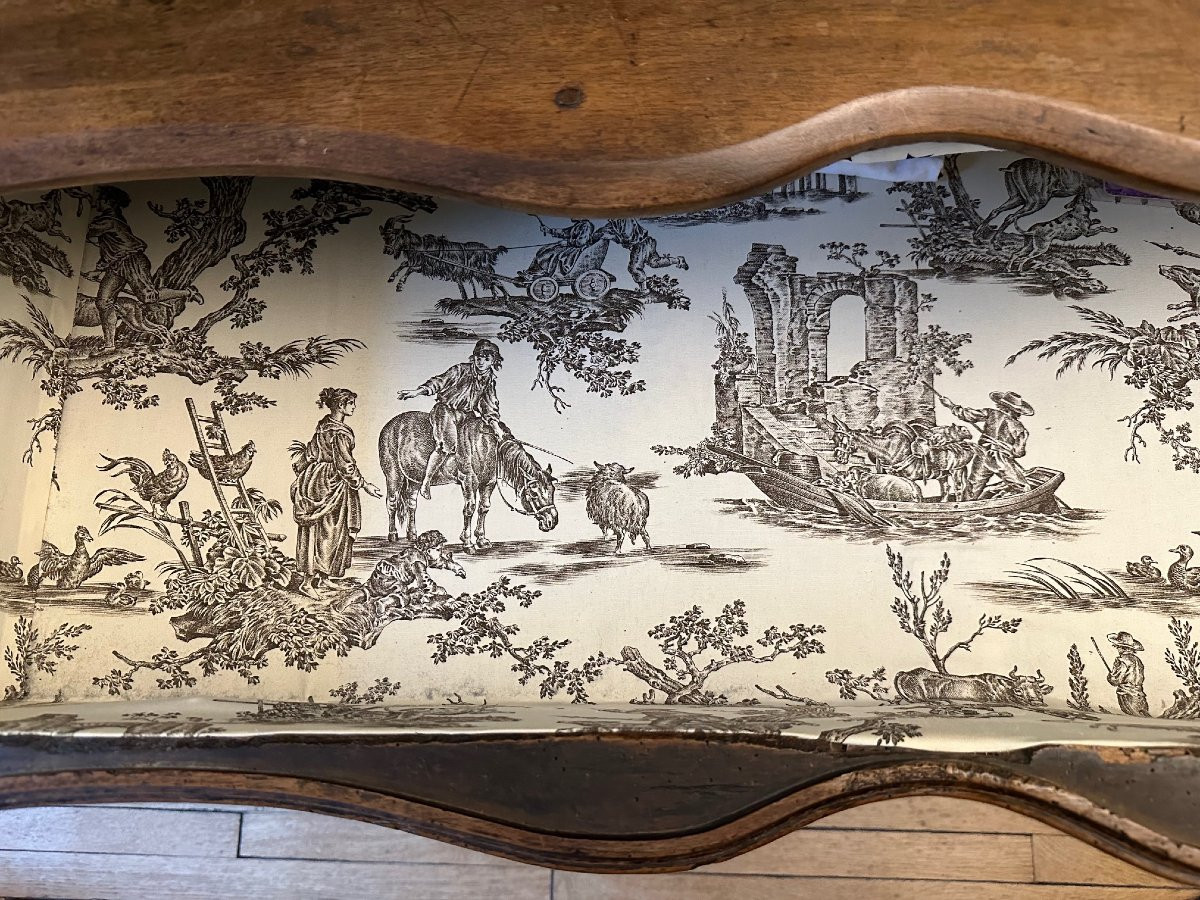 Commode arbalète en noyer mouluré - Vallée du Rhône, époque Louis XV 18e-photo-5