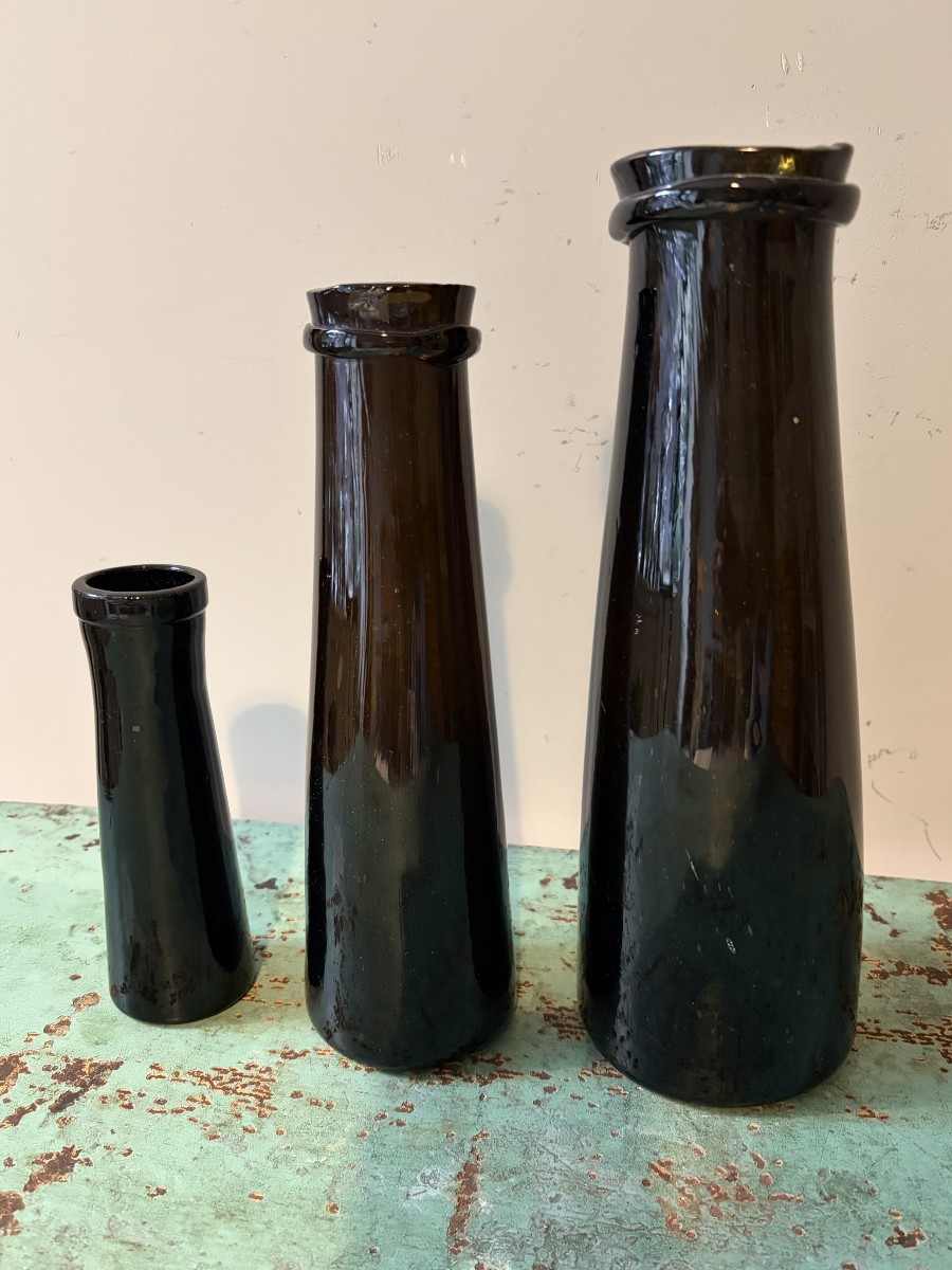 Deux bocaux à truffes en verre soufflé teinté - Fin du XVIIIe siècle 18e