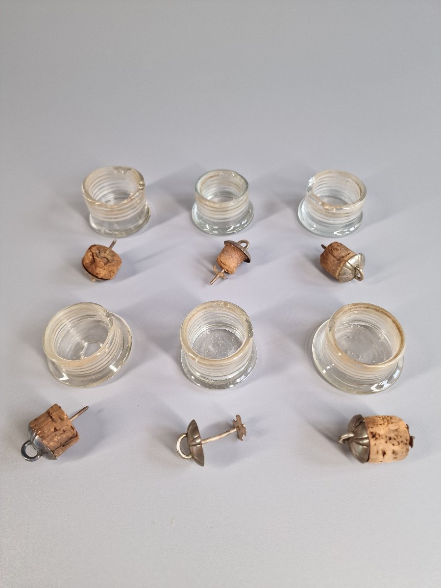 Six Octagonal Blown Glass Spirit Bottles, Rosewood Case - 18th Century -photo-4