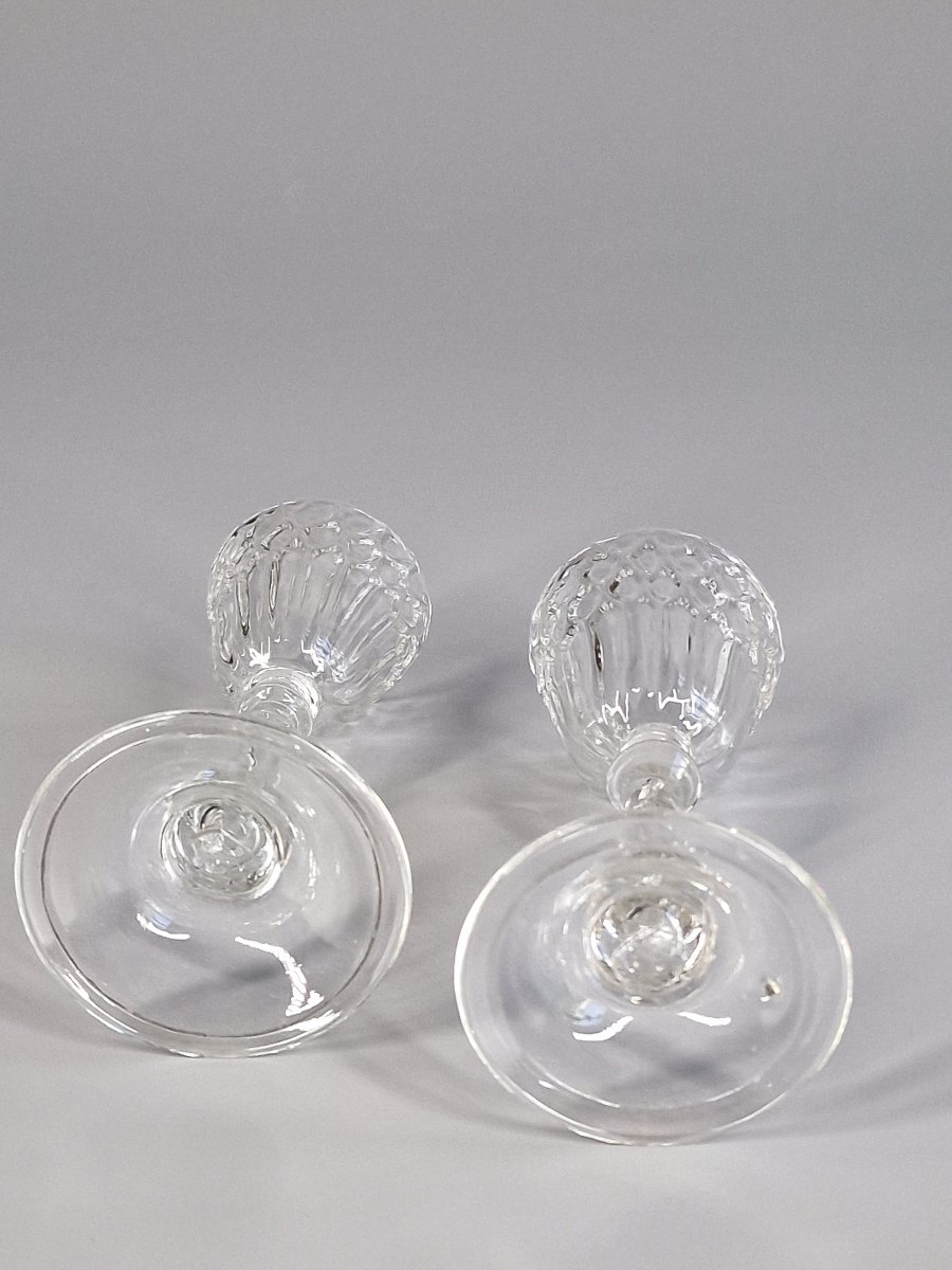 Liege, Pair Of Alveolus And Fluted Glasses, Two-button Leg - 18th Century -photo-3