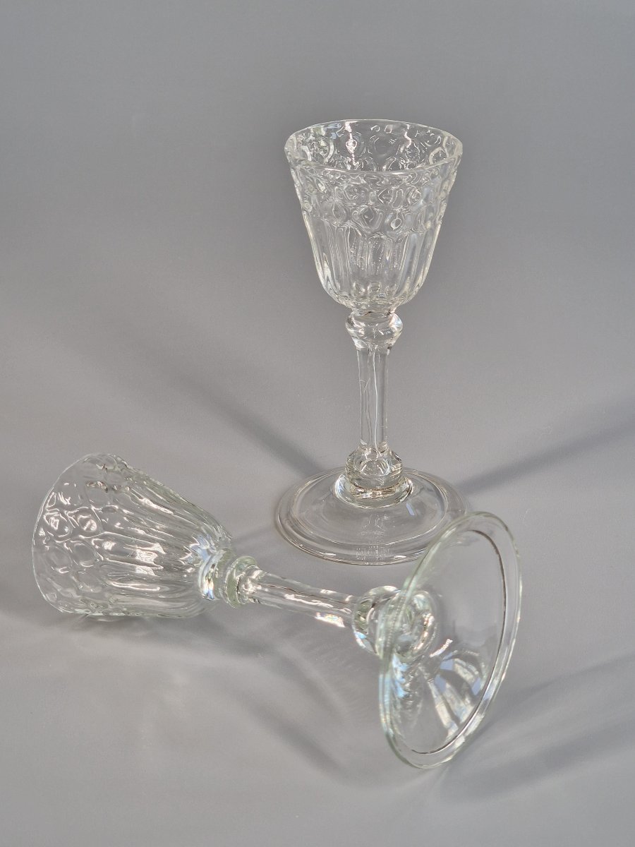 Liege, Pair Of Alveolus And Fluted Glasses, Two-button Leg - 18th Century 