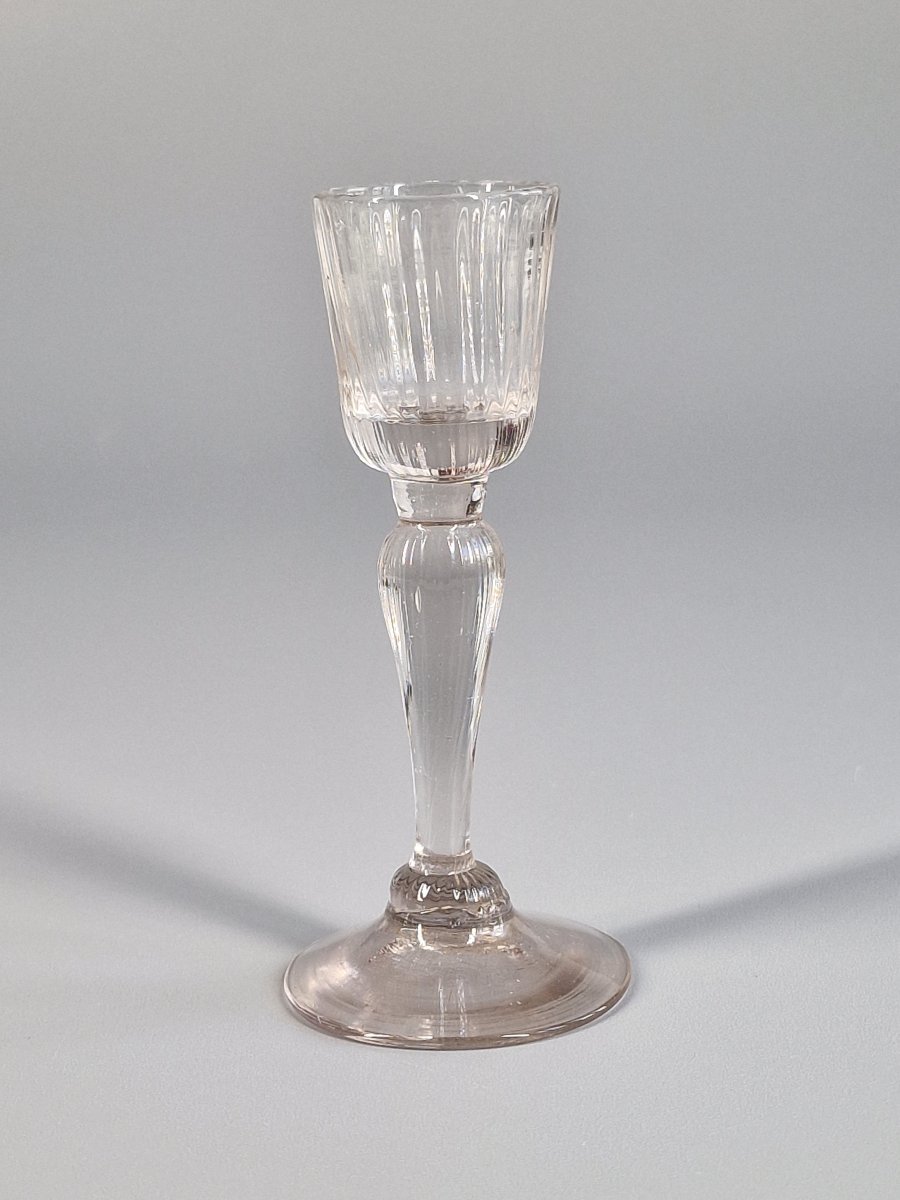 Verre à alcool en verre soufflé à décor de godrons – XVIIIe siècle 18e-photo-3