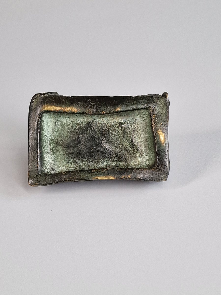 Souris grignotant un livre – Bronze patiné, fin du XIXe siècle-photo-1