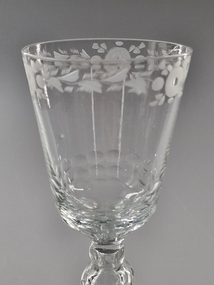 Verre à vin de grand format en verre soufflé taillé et gravé – XVIIIe siècle 18e-photo-7