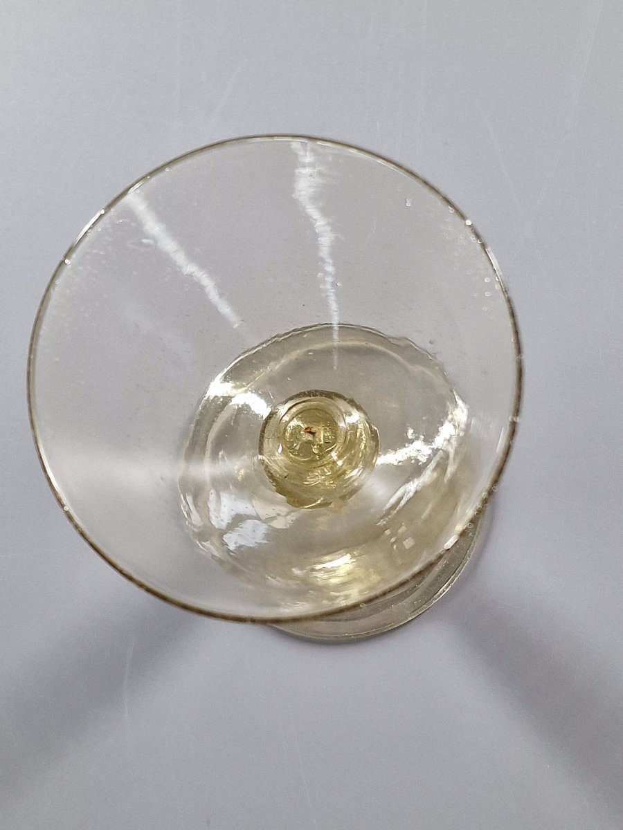 Yellow-tinted Glass With A Hollow Baluster Stem—france Or Spain, 18th Century-photo-4