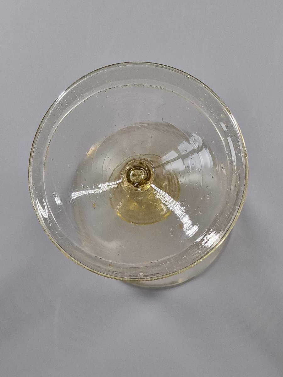 Yellow-tinted Glass With A Hollow Baluster Stem—france Or Spain, 18th Century-photo-1