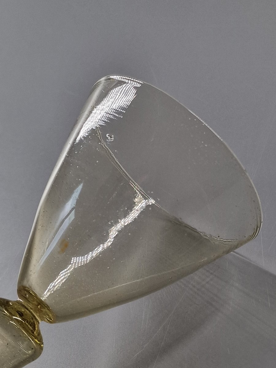 Yellow-tinted Glass With A Hollow Baluster Stem—france Or Spain, 18th Century-photo-4