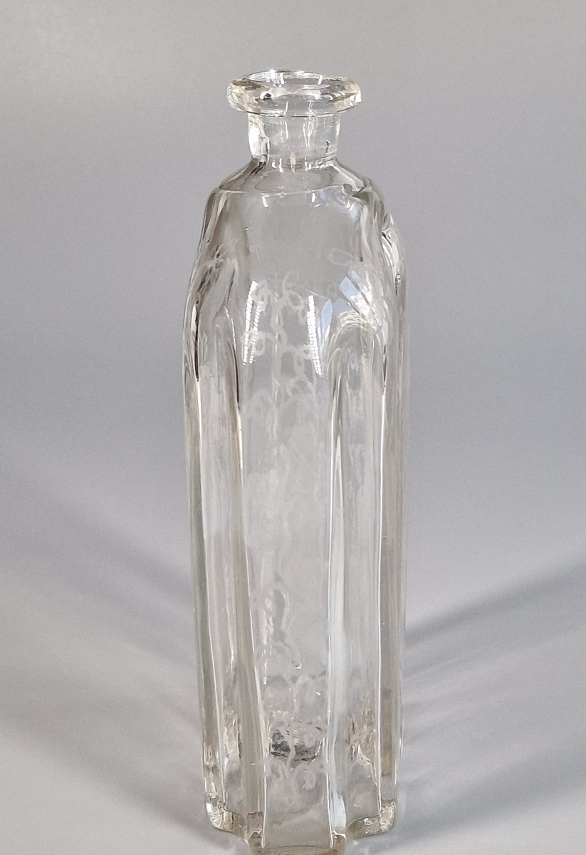 Rectangular Bottle With Wide Flutes, Made Of Engraved Blown Glass—late 18th Century-photo-4