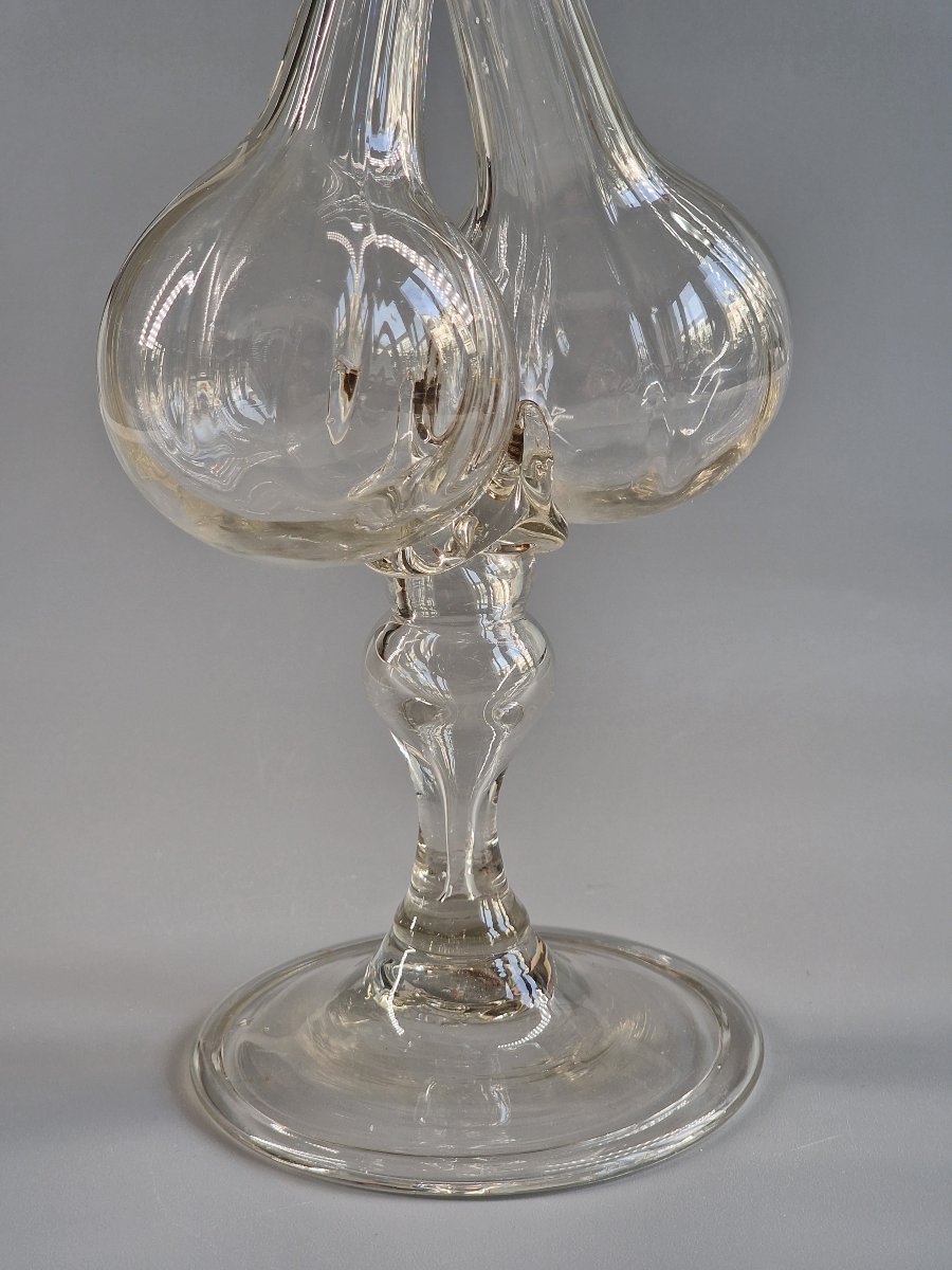 Guédoufle en verre soufflé côtelé, huilier vinaigrier sur pied balustre – XVIIIe siècle 18e-photo-3