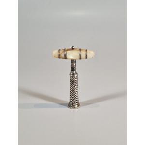 Tire bouchon de voyage en nacre et argent formant sceau - XVIIIe siècle