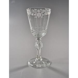 Verre à vin de grand format en verre soufflé taillé et gravé – XVIIIe siècle 18e