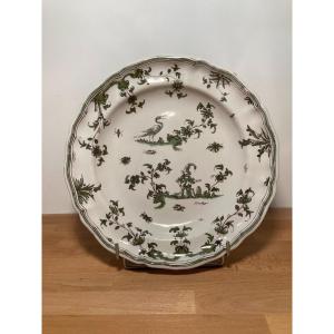 Round Scalloped Dish In Moustiers Earthenware, 18th Century