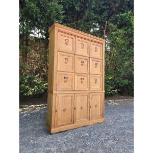Notary's Furniture 