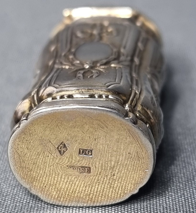 Flacon à Parfum De Voyage En Argent, époque XIXe Siècle – Legrand & Garnier-photo-4