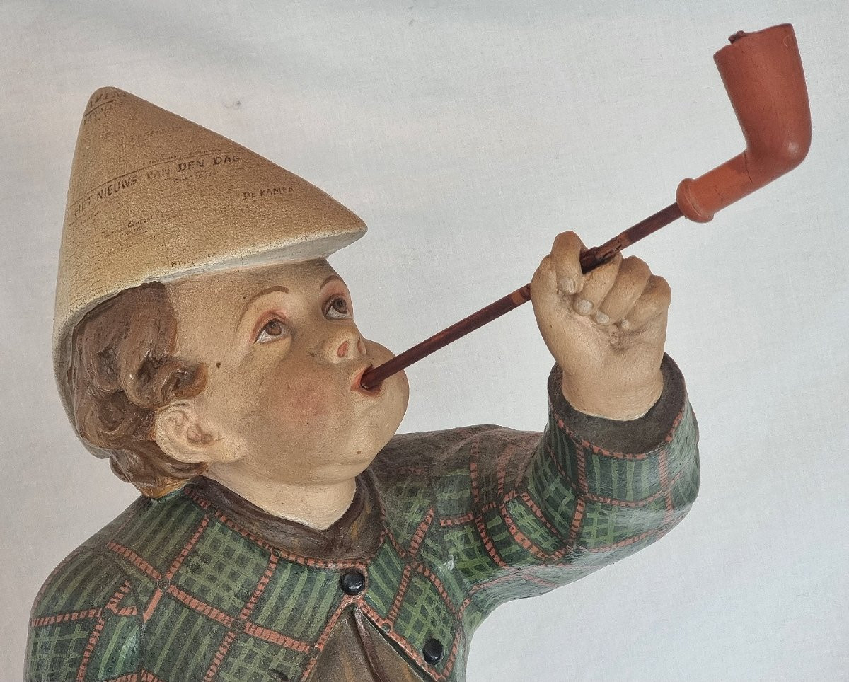 Large Tobacco Shop Advertising Figurine – Young Smoking Man In Painted Plaster – Advertising-photo-4