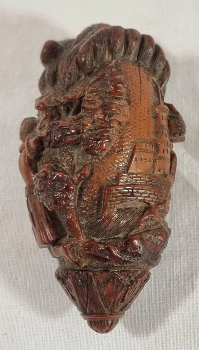 Finely Carved Coconut Snuff Bottle – William Tell Crossbowman – Early 19th Century-photo-3
