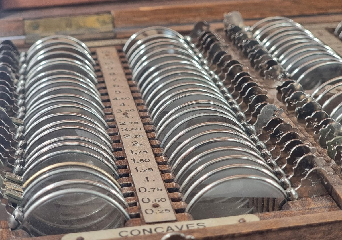 Coffret de verres d’essai optométriques ancien – début XXe siècle-photo-3