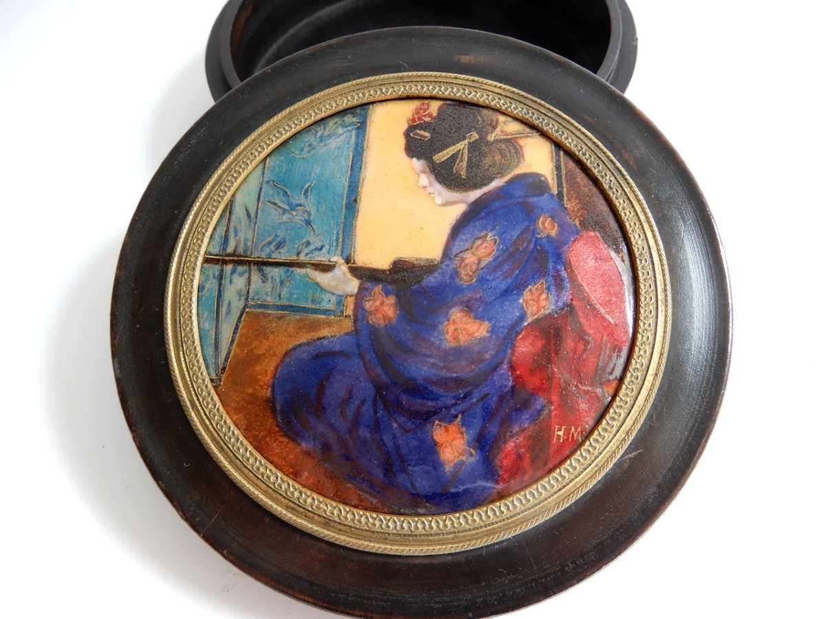 Tabatière ancienne ronde en Limoges avec geisha en émail-photo-3