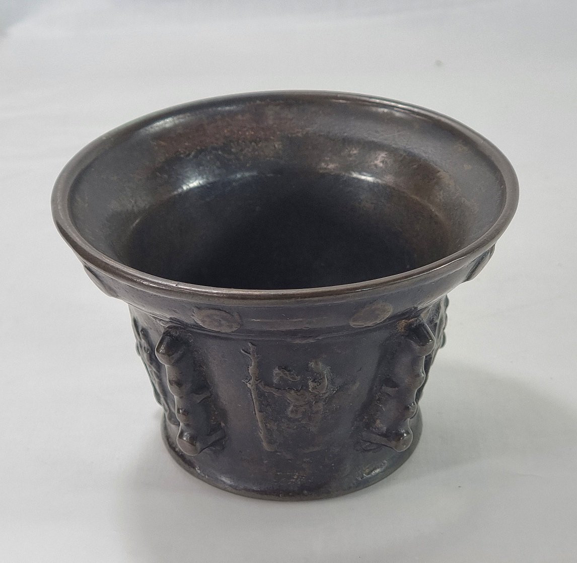 Antique Spanish Bronze Mortar From The 16th-17th Century With Saint Christopher-photo-2