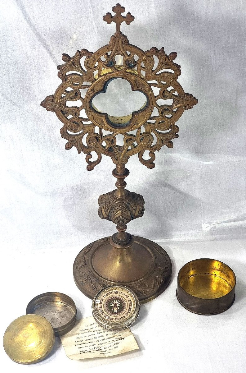 Reliquaire néo-gothique français ancien relique de première classe de la Vraie Croix-photo-1