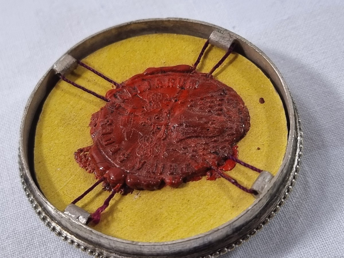 Reliquaire néo-gothique français ancien relique de première classe de la Vraie Croix-photo-8