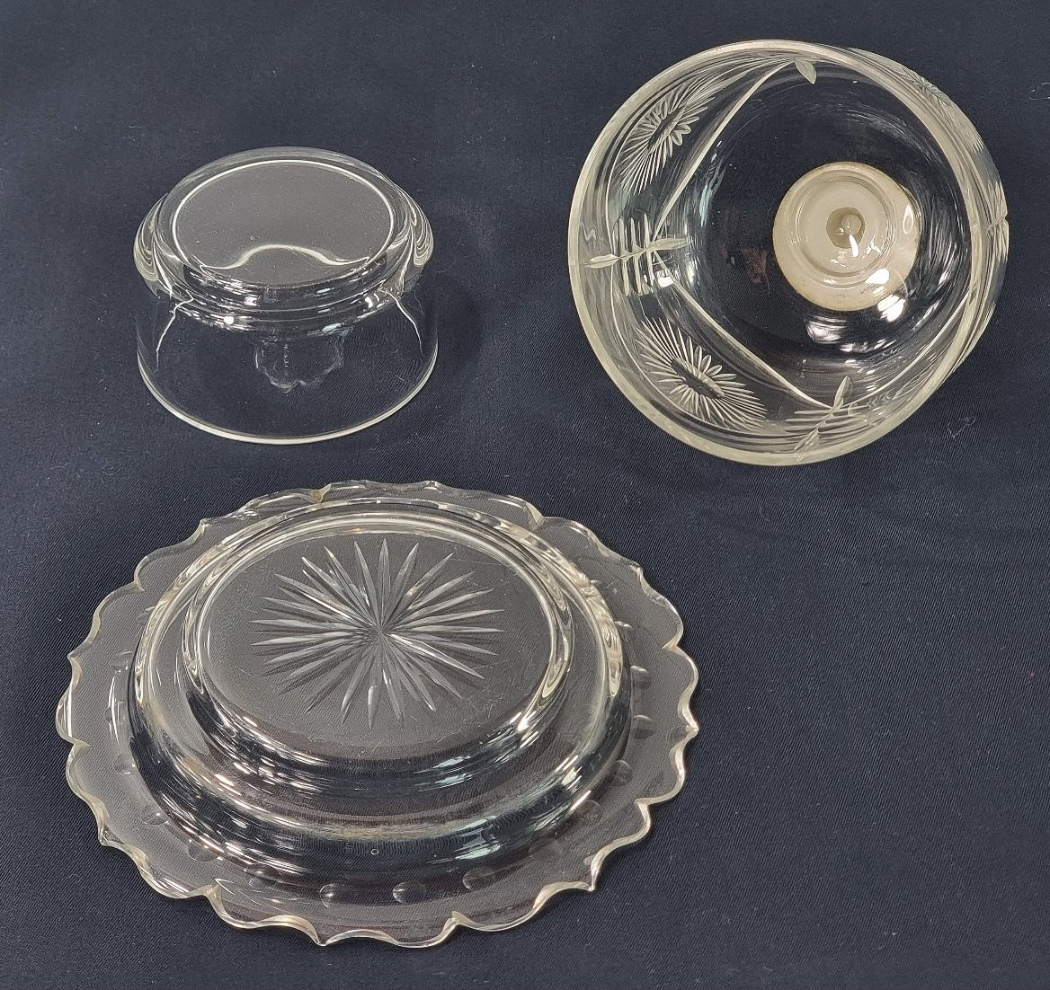 Beurrier ou caviar en cristal hollandais du XIXe siècle, avec anse en argent.-photo-3