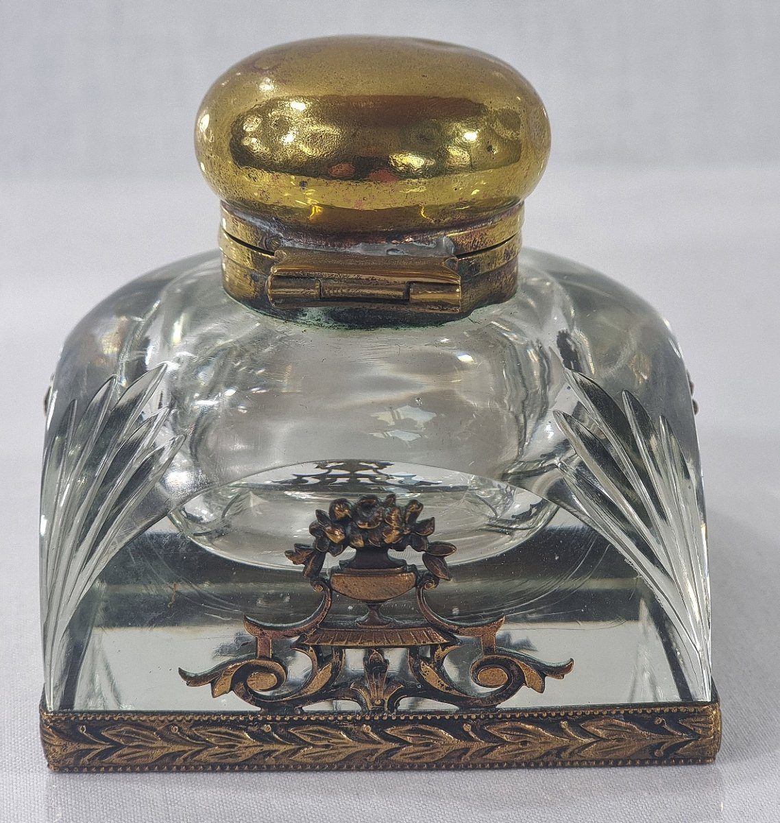 Encrier ancien en cristal de taille moyenne, style Napoléon III, d'époque française.-photo-3