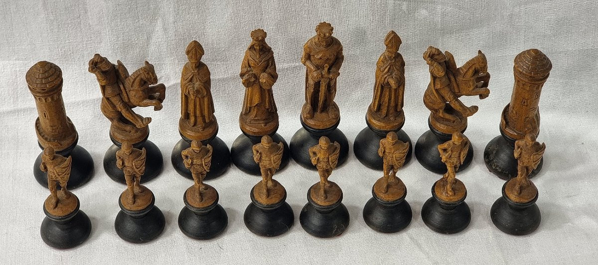 Jeu d'échecs miniature Montsalvat en bois sculpté à la main par Anri, Italie, 8,4 cm (3,3 pouce-photo-1