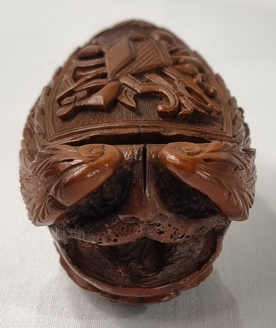 Antique French Corozo Snuffbox, Finely Hand-carved, Hunting Scene, Early 10th Century-photo-1