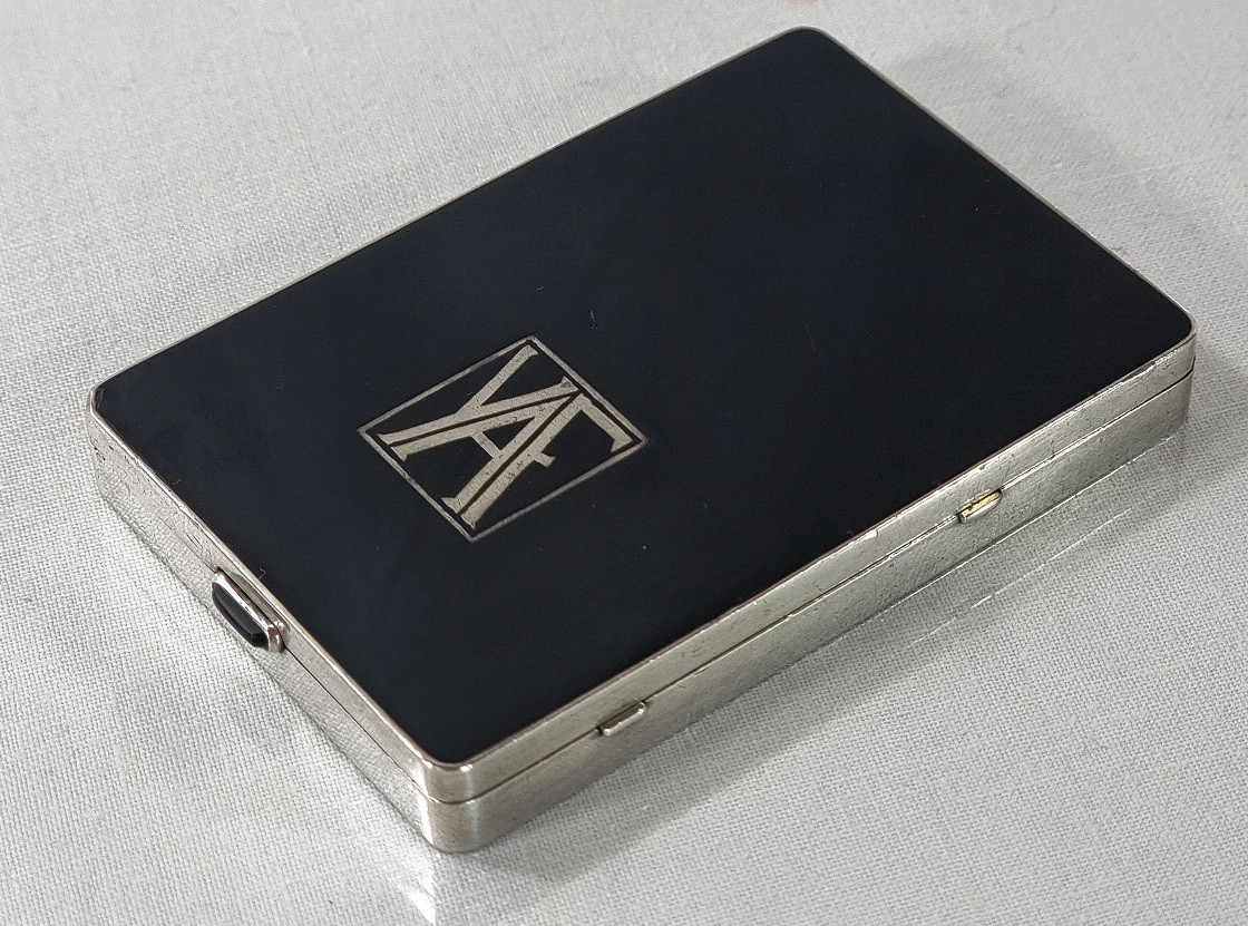 Poudrier Art Déco français ancien en argent, signé YAF