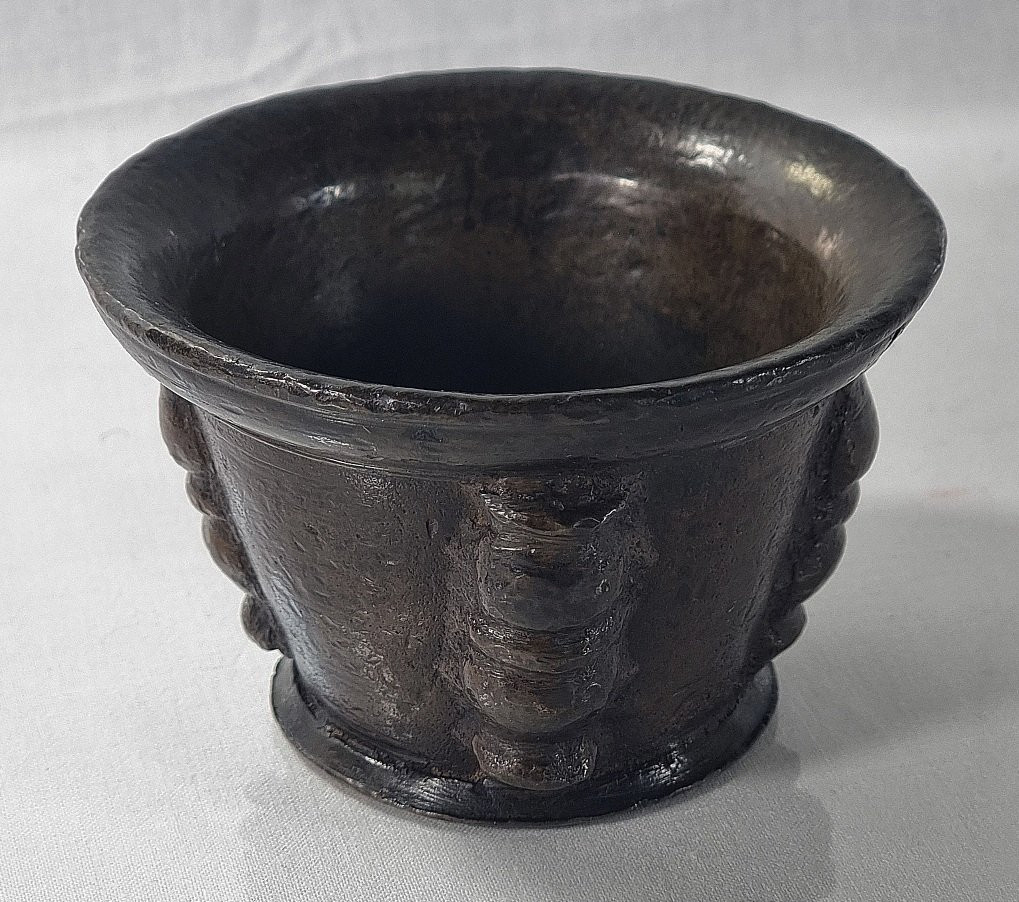 Mortier ancien en bronze français, XVIe-XVIIe siècle-photo-3