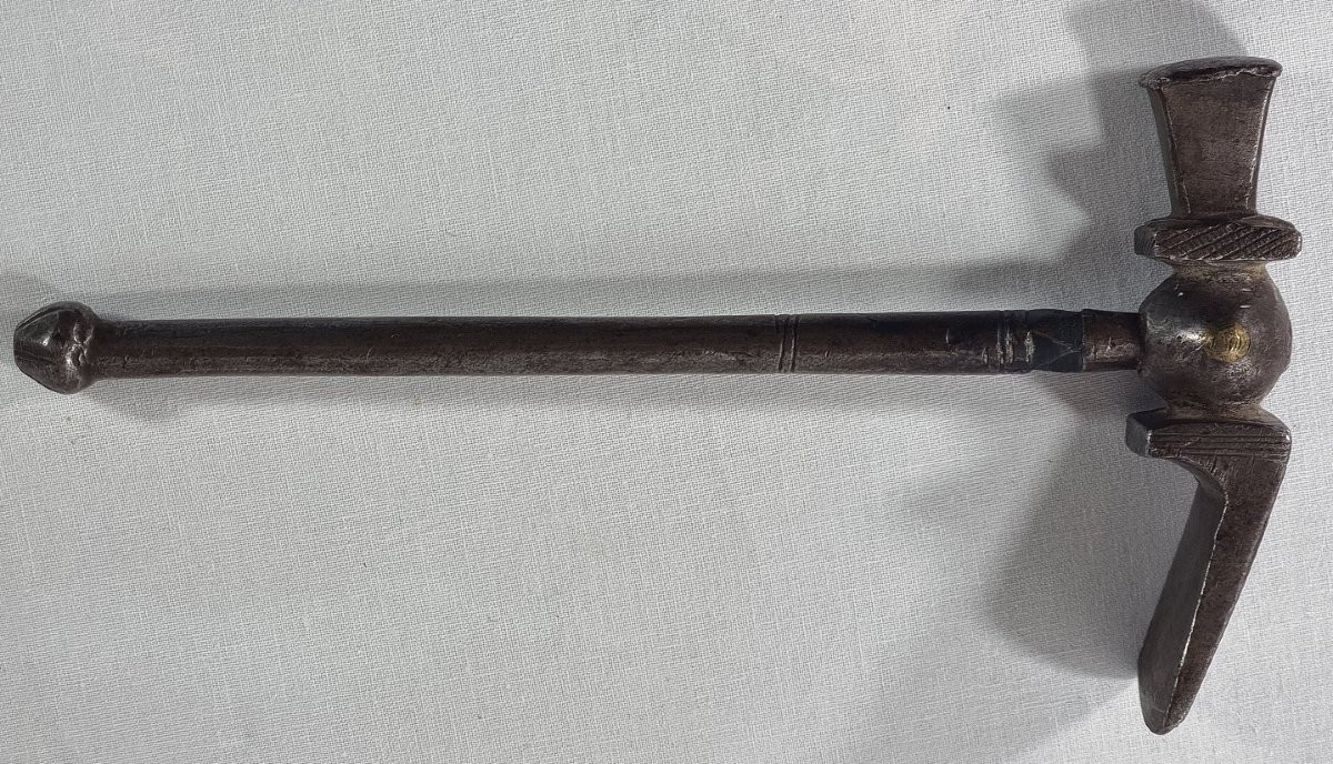 Marteau à sucre en fer massif du XIXe siècle.-photo-3