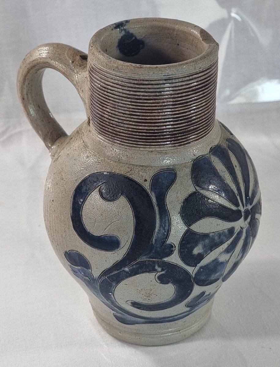 Pichet en grès de Westerwald, début XVIIIe siècle-photo-4