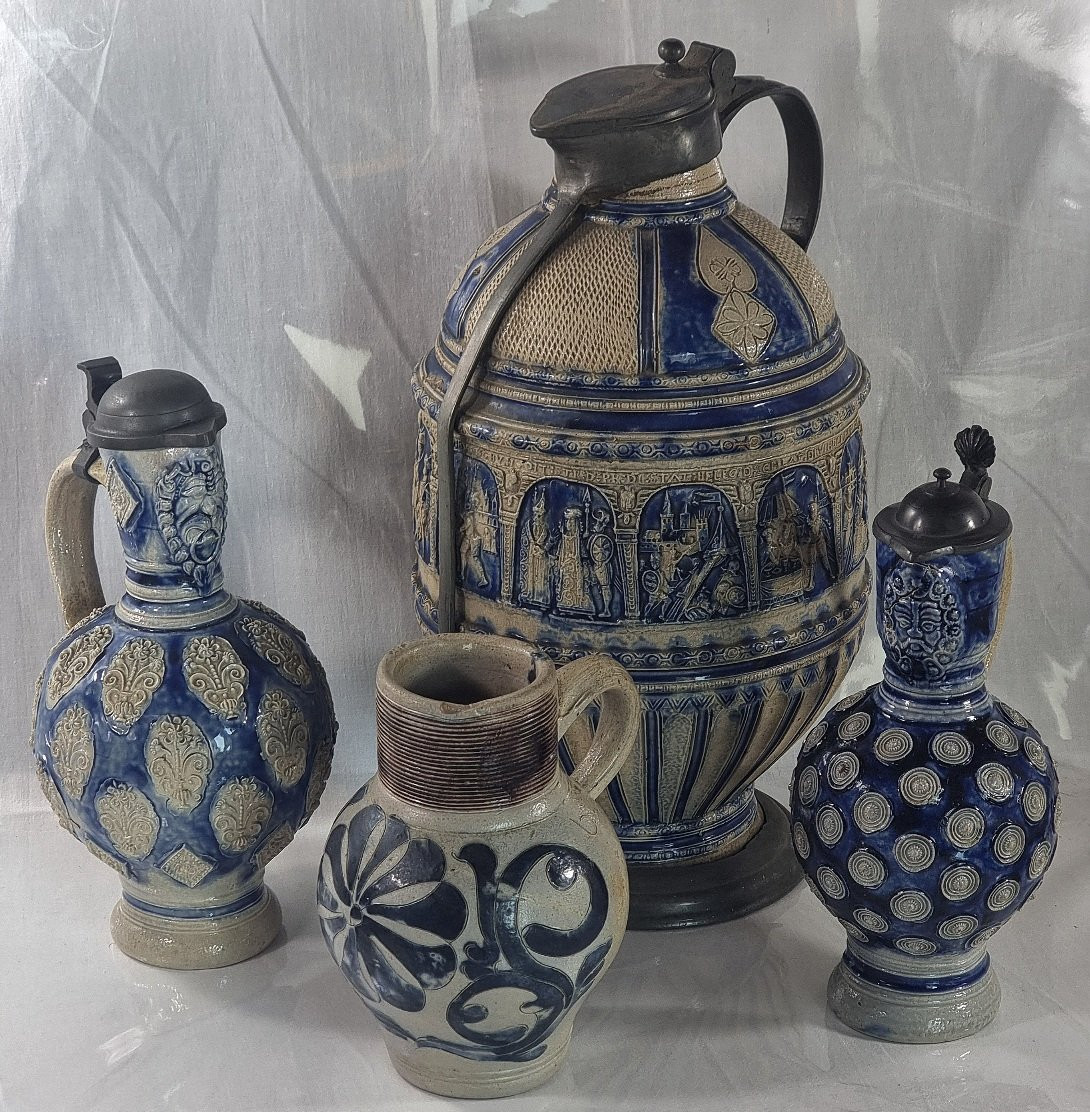 Pichet en grès de Westerwald, début XVIIIe siècle-photo-1