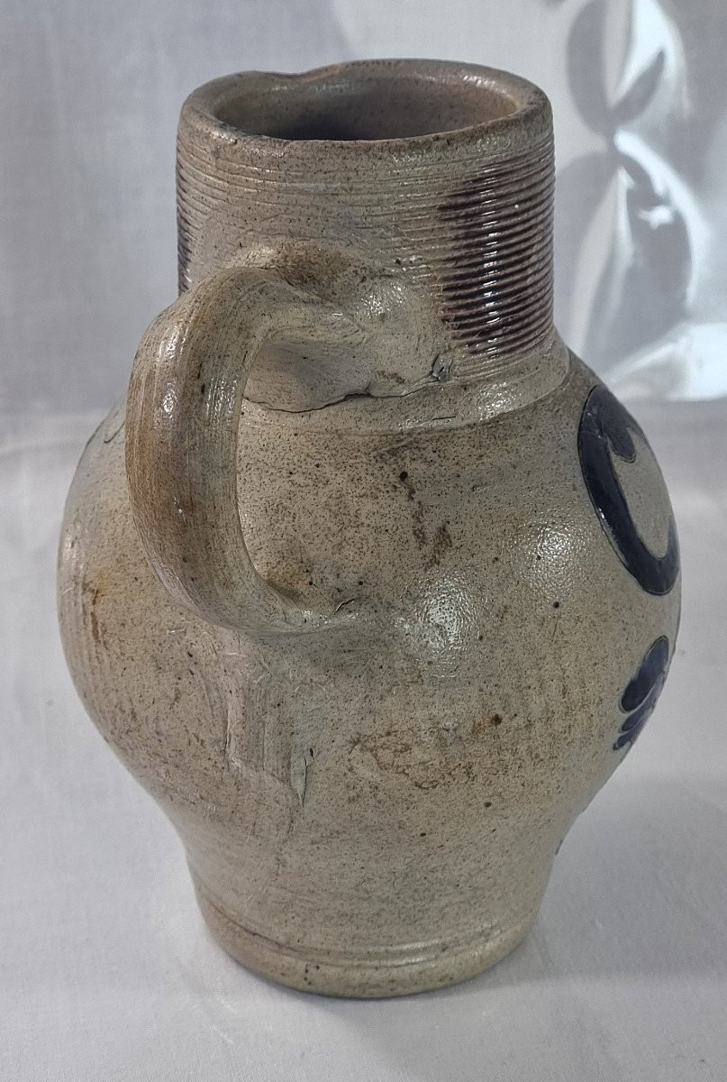 Pichet en grès de Westerwald, début XVIIIe siècle-photo-2