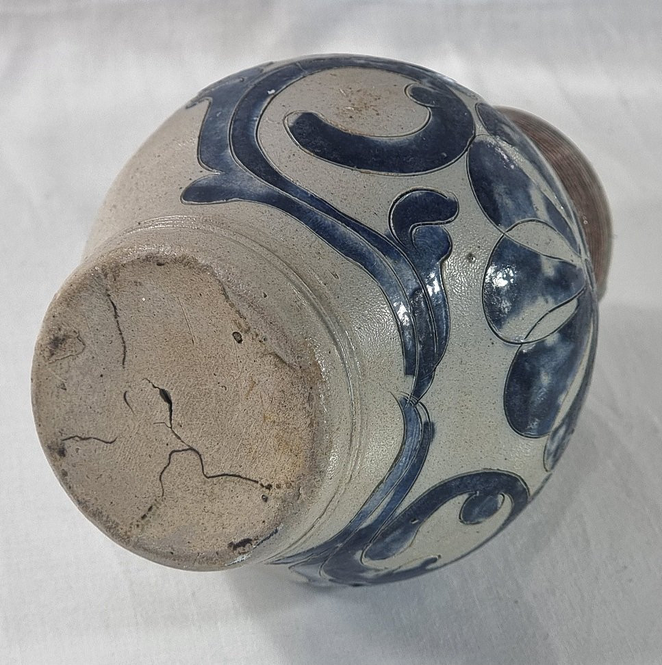 Pichet en grès de Westerwald, début XVIIIe siècle-photo-4