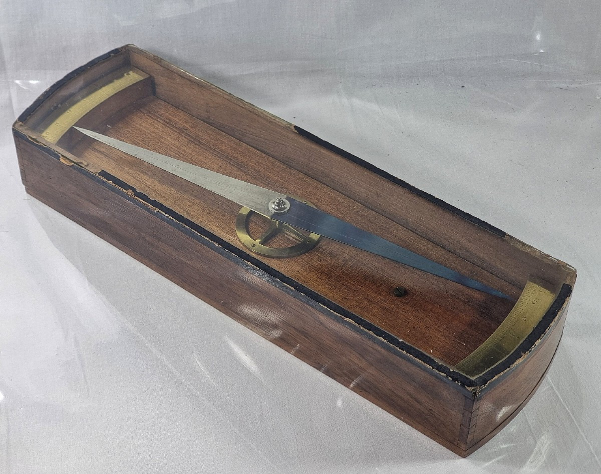 Grand "Through" compas à auge ancien, 47 cm 1800-1825