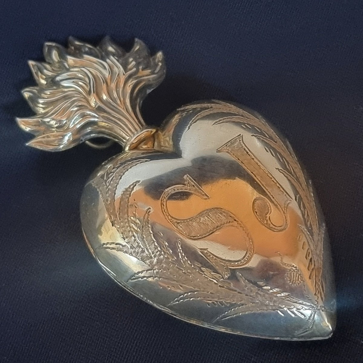 Ex-voto de Saint Joseph, en argent massif, Cœur de Feu Sacré, début XIXe siècle 9,2 cm-photo-2