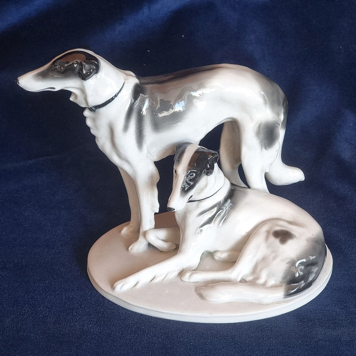Pair Of Barzoi Greyhounds In Porcelain – Pfeiffer Porzellan – Germany, Circa 1950