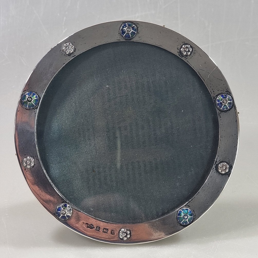 Liberty & Co. Sterling Silver And Enamel Photo Frame, Cymric, Birmingham 1907  Archibald Knox?-photo-2