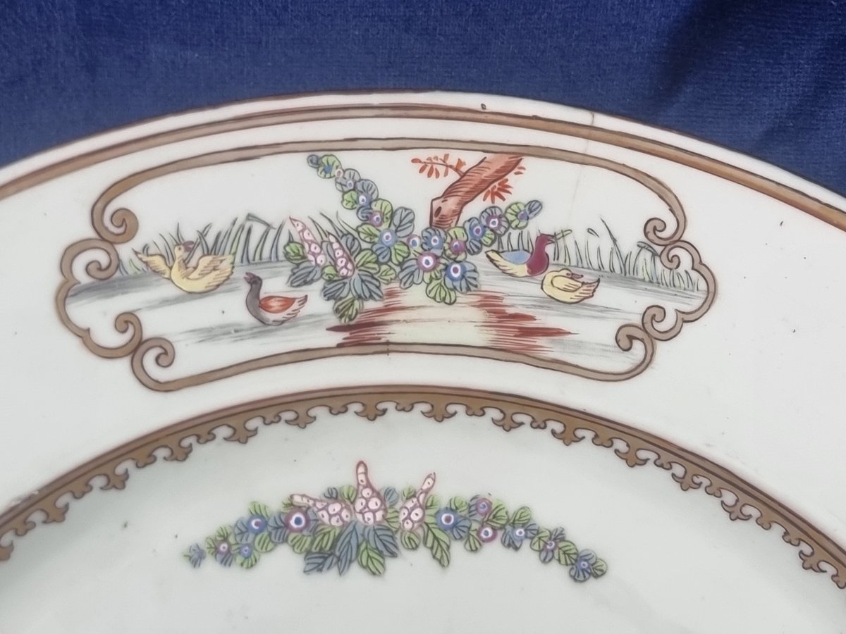Large Porcelain Dish With A Coat Of Arms, In The Style Of Chinese Export Porcelain, Attributed To Edmé Samsom-photo-1
