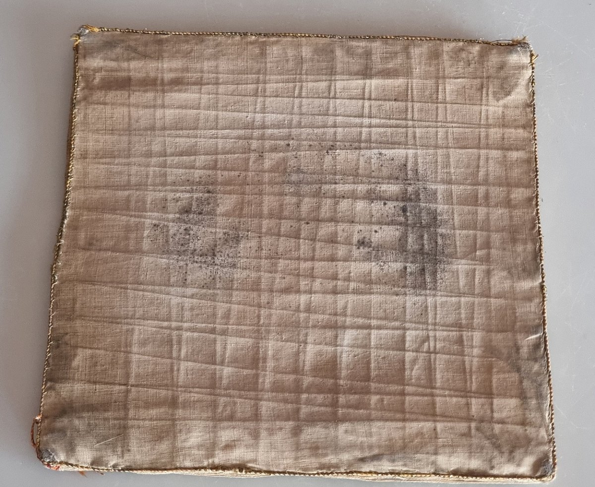 Pale de calice ancienne brodée avec Agnus Dei – XVIIIe/XIXe siècle-photo-1